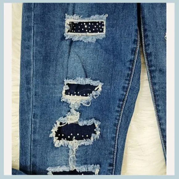 Bamboo Ripped Bling Capri Jeans Size 7, Ripped Jeans, Jeans - Picture 2 of 6